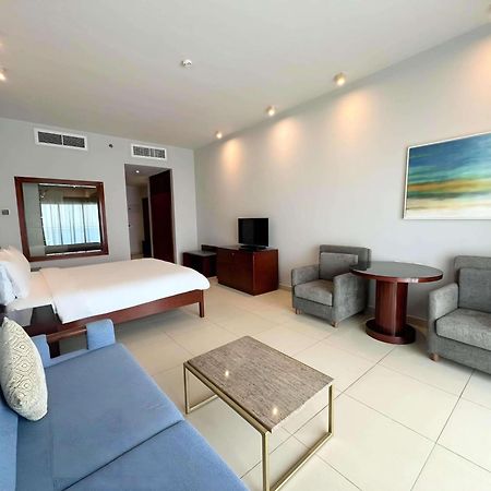 Radisson Blu Resort, Fujairah Luaran gambar A room at the hotel
