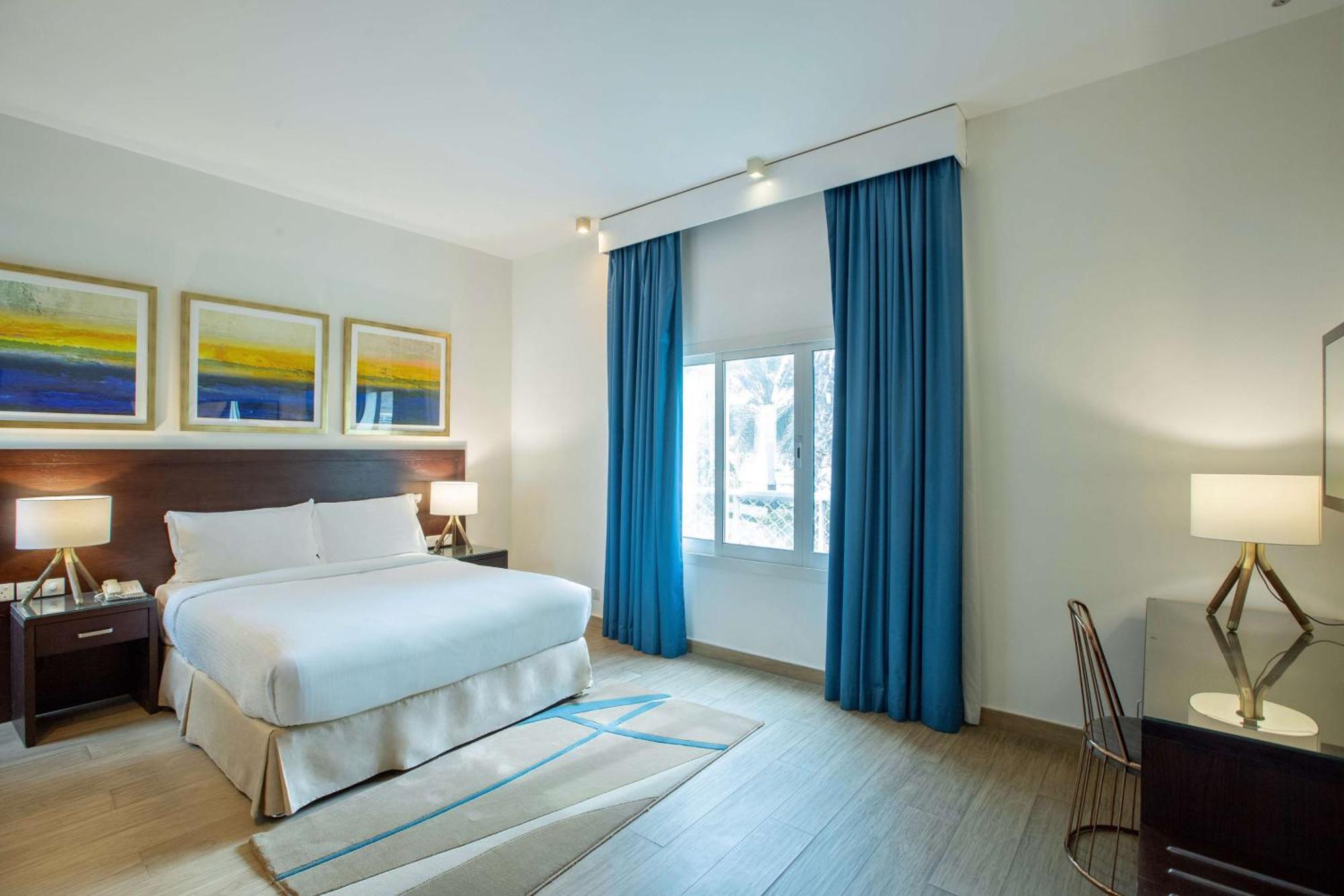 Radisson Blu Resort, Fujairah Luaran gambar A bedroom at the hotel